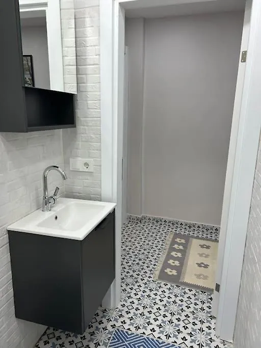 Apartment Ueskuedar - Venues Home - Sakin Konaklama Istanbul Turkey