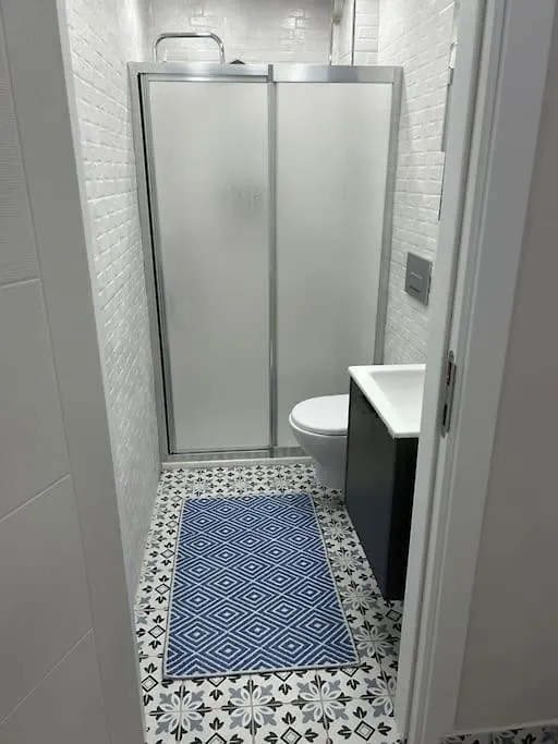 Ueskuedar - Venues Home - Sakin Konaklama Istanbul Apartment