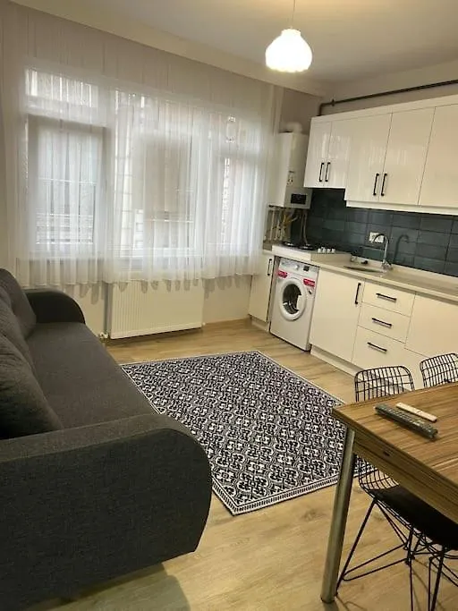 Ueskuedar - Venues Home - Sakin Konaklama Istanbul Apartment